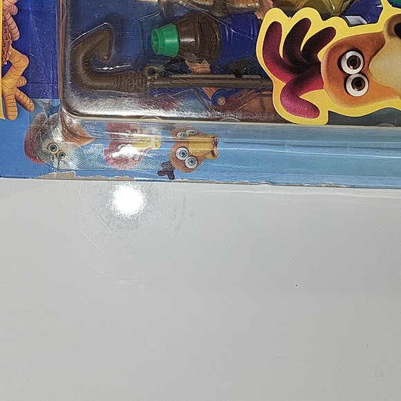 New in Box Chicken Run All American Rocky w/ Grappling Hook and Spool Pack - Picture 5 of 7